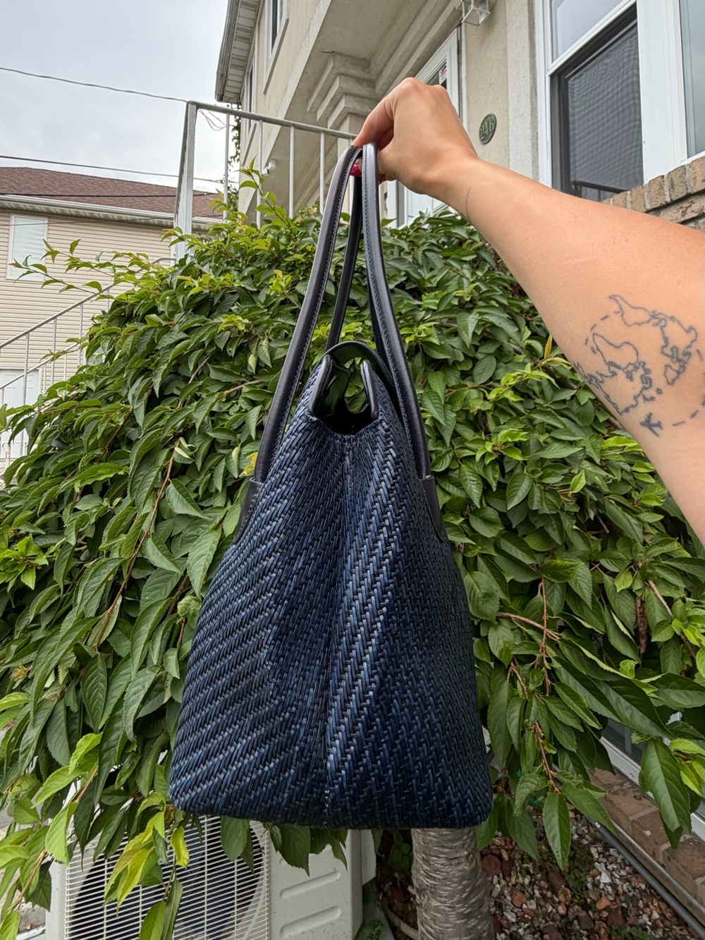 Vintage Fossil Navy Woven Leather Satchel Top Handle Shoulder Bag - Picture 4 of 6